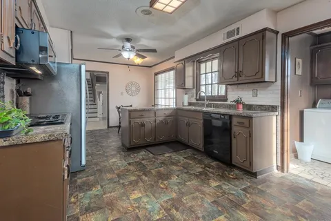 $315,000 | 11 West Viking Drive, Memphis, TN 38018