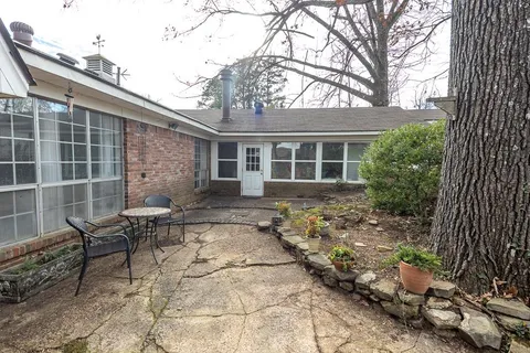 $315,000 | 11 West Viking Drive, Memphis, TN 38018