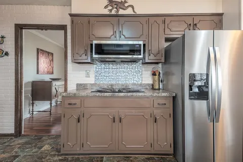 $315,000 | 11 West Viking Drive, Memphis, TN 38018