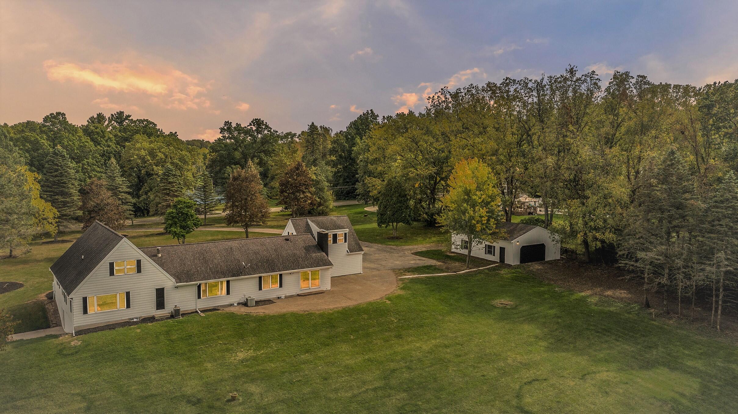 2600 Robinson Road Jackson, MI 49203 - Photo 2 of 54 Rear with Barn