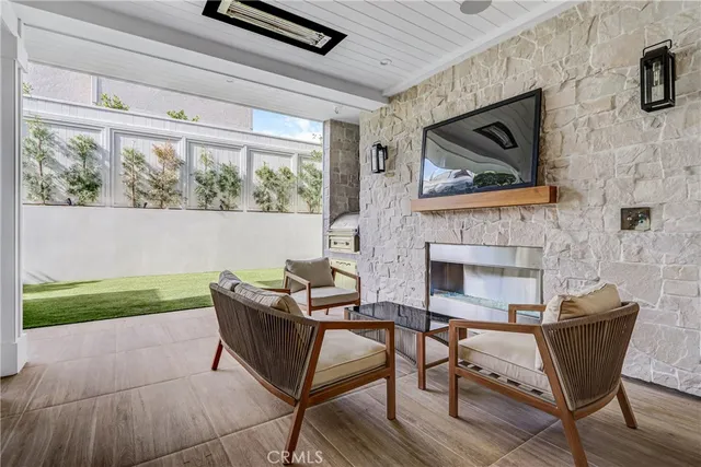 $6,800,000 | 1801 Pine Avenue, Manhattan Beach, CA 90266