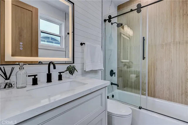 $6,800,000 | 1801 Pine Avenue, Manhattan Beach, CA 90266