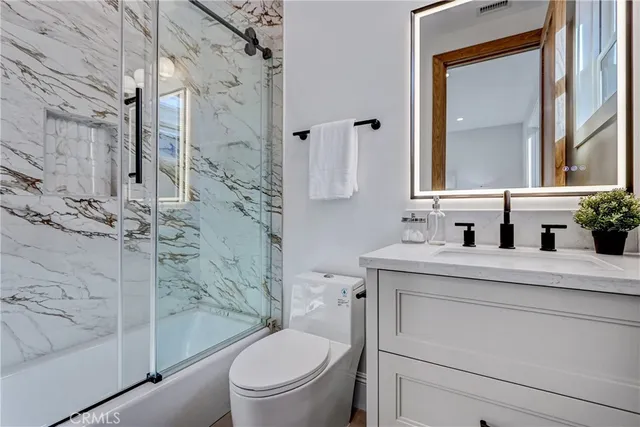 $6,800,000 | 1801 Pine Avenue, Manhattan Beach, CA 90266