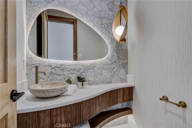 $6,800,000 | 1801 Pine Avenue, Manhattan Beach, CA 90266