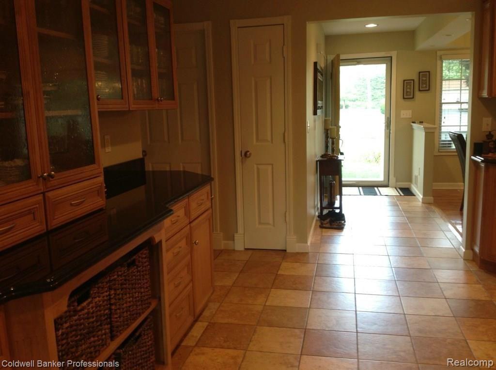 13294 North Horrell Road Fenton, MI 48430 - Photo 9 of 58