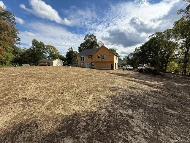 $965,000 | 546 Louella Street, Yorktown Heights, NY 10598