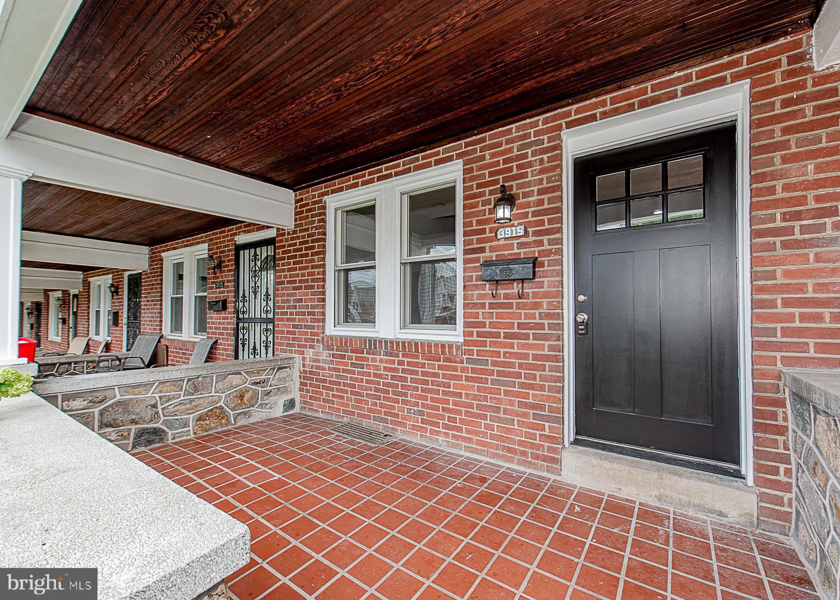 3915 Woodridge Road Baltimore, MD 21229 - Photo 1 of 14 Front