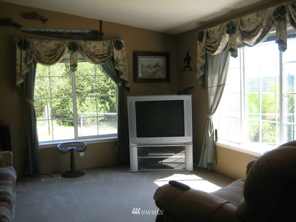130 Harrison Road Kelso, WA 98626 - Photo 10 of 15 Gallery Image 10