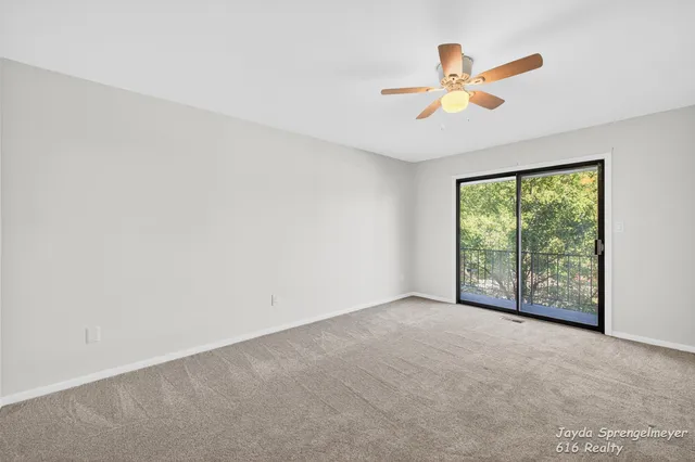 $229,900 | 7523 Boulder Bluff Drive, Unit 82, Jenison, MI 49428