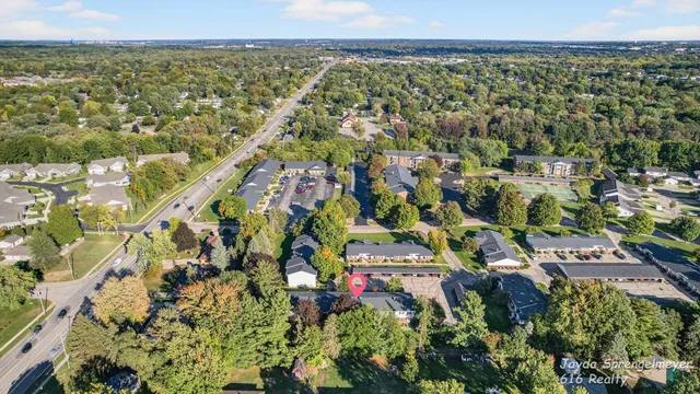 $229,900 | 7523 Boulder Bluff Drive, Unit 82, Jenison, MI 49428