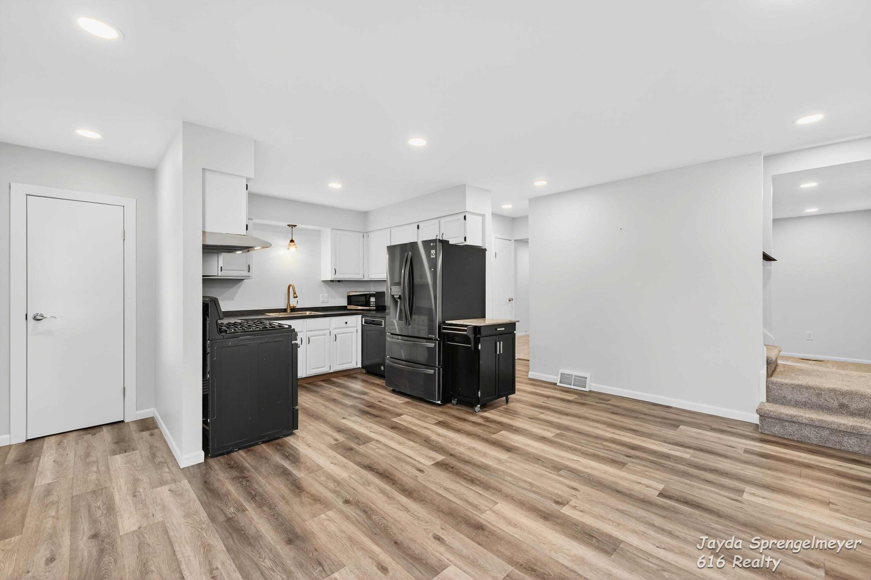 7523 Boulder Bluff Drive, Unit 82 Jenison, MI 49428 - Photo 8 of 52 7523 boulder bluff dr-0008