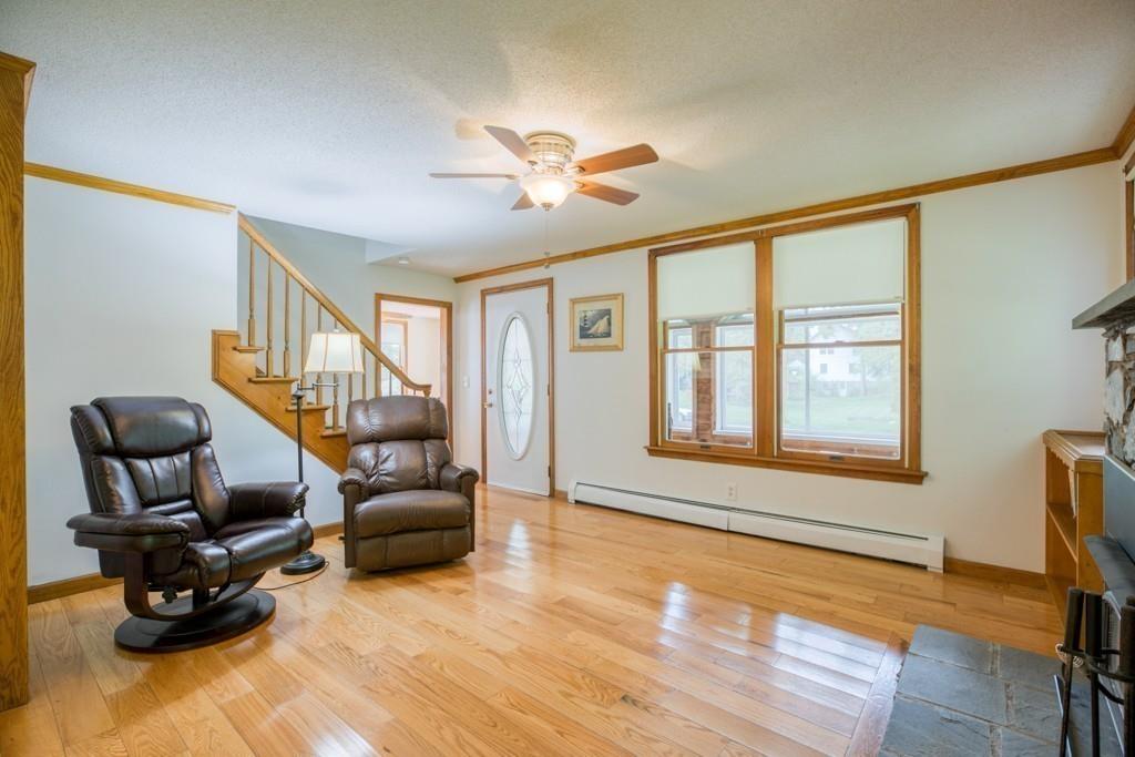 38 Berwick Road Longmeadow, MA 01106 - Photo 18 of 33 a living room with furniture and a window