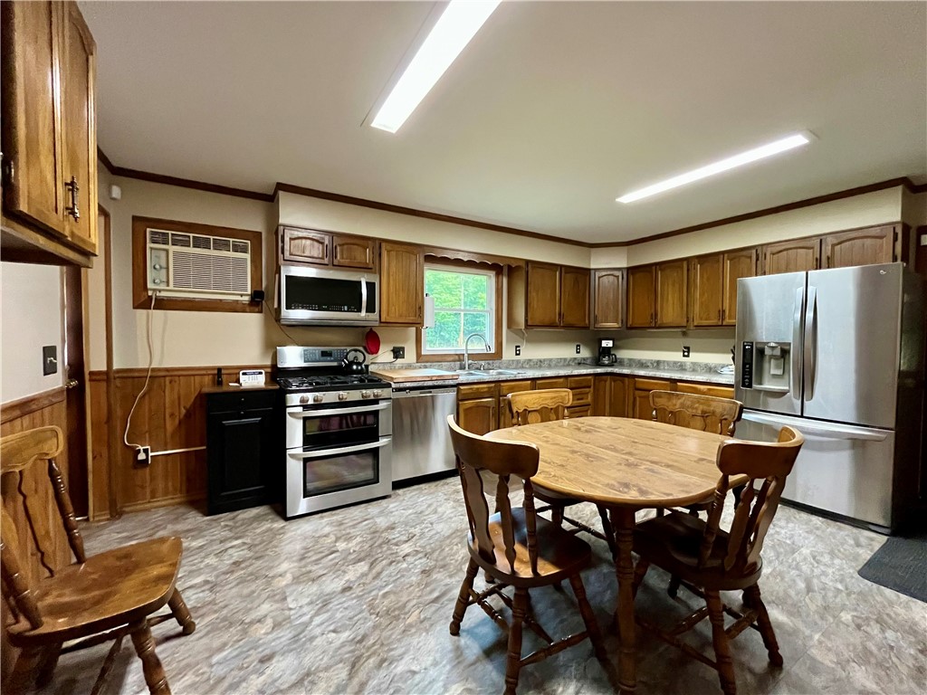 12071 Salter-Colvin Road Butler, NY 14590 - Photo 13 of 43