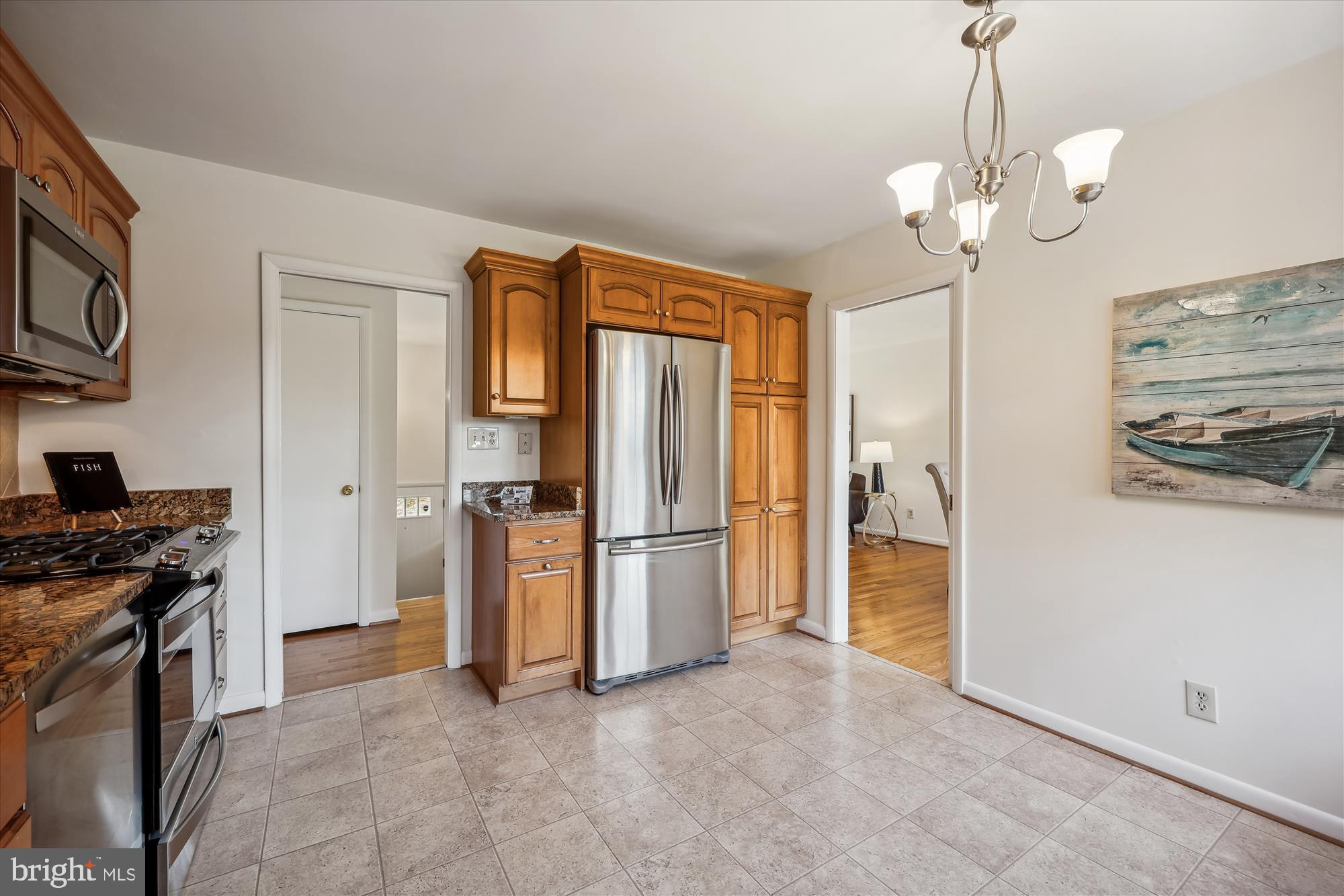 11712 Seven Locks Road Potomac, MD 20854 - Photo 14 of 46 Kitchen