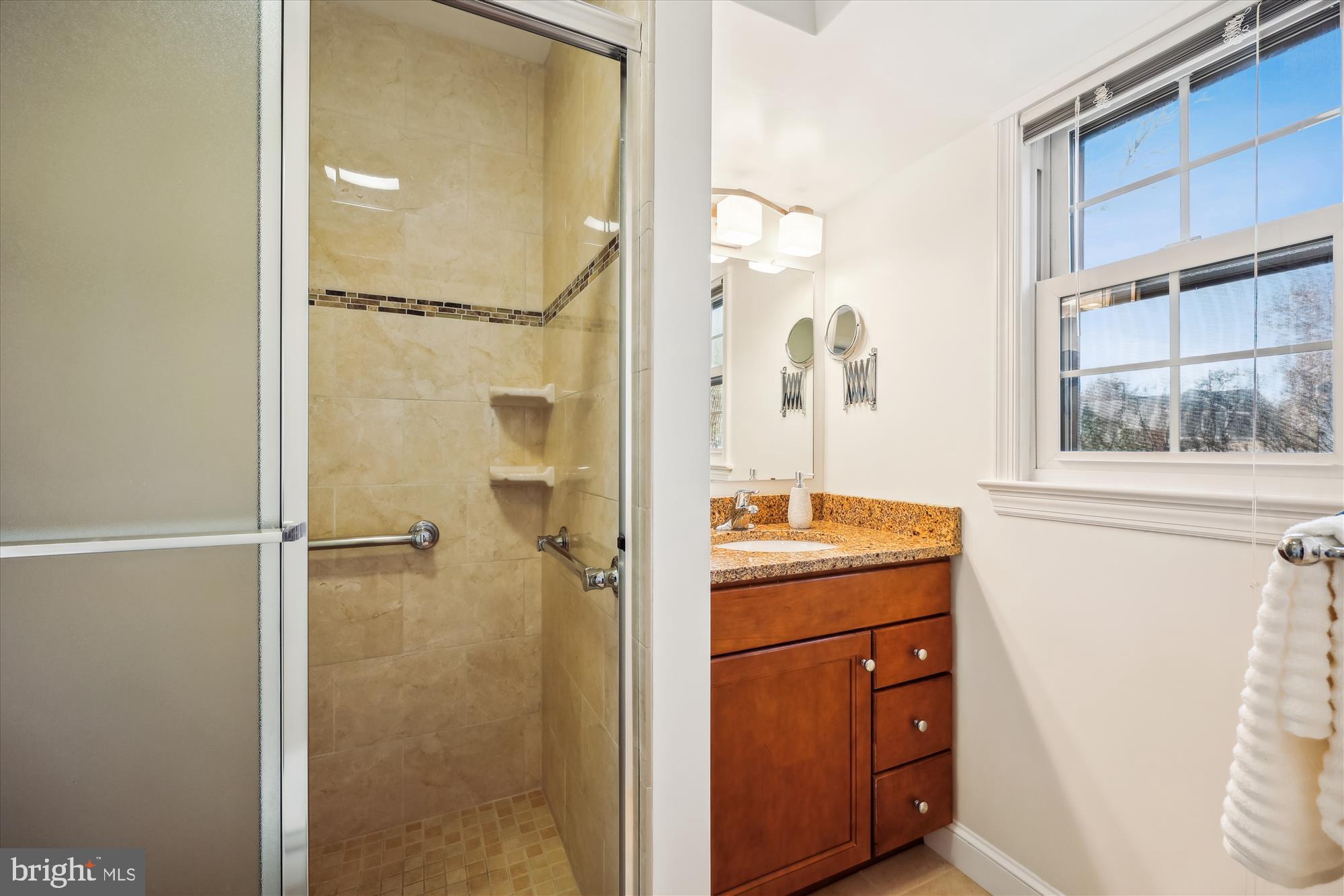 11712 Seven Locks Road Potomac, MD 20854 - Photo 18 of 46 Primary Bath