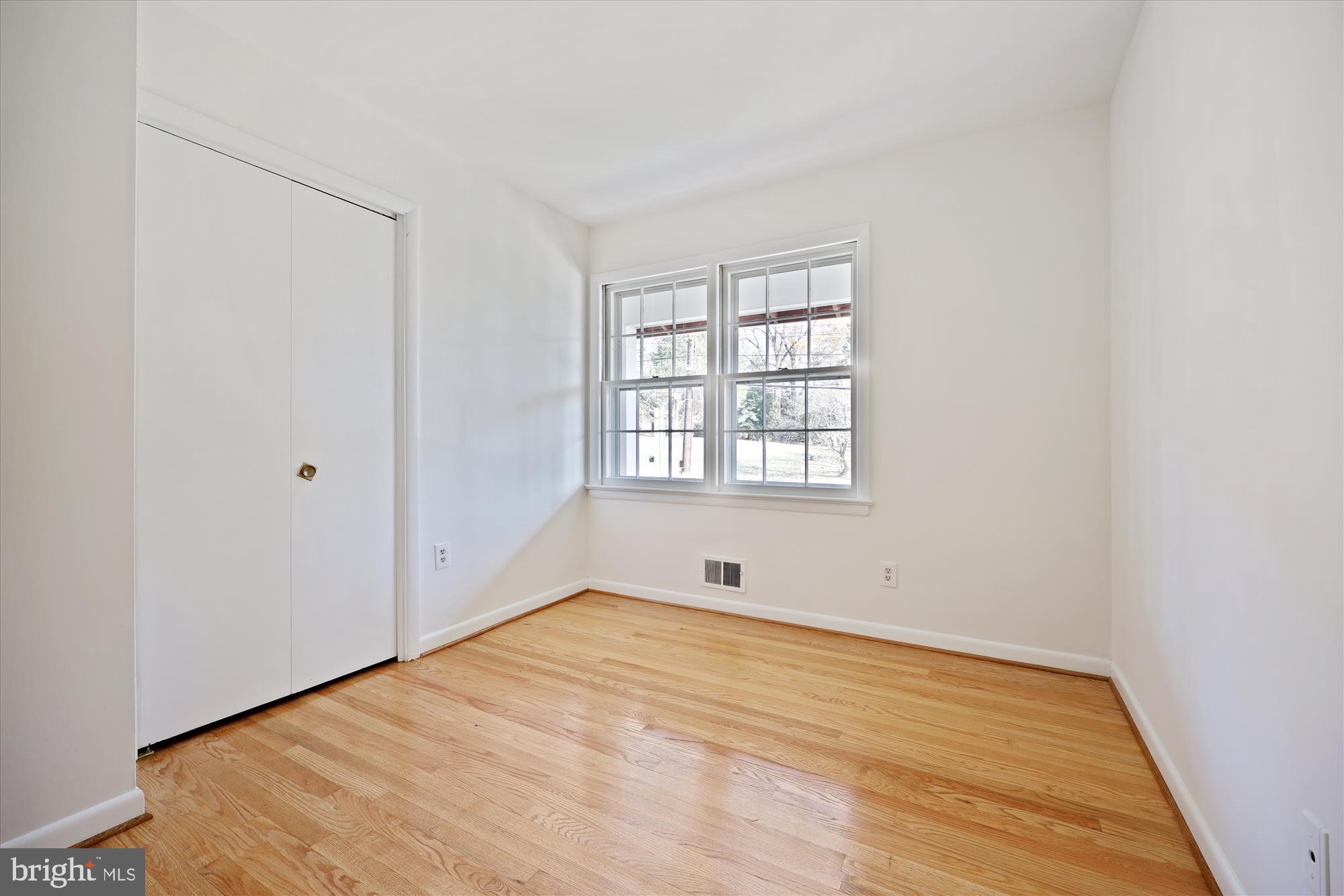 11712 Seven Locks Road Potomac, MD 20854 - Photo 21 of 46 Bedroom 3