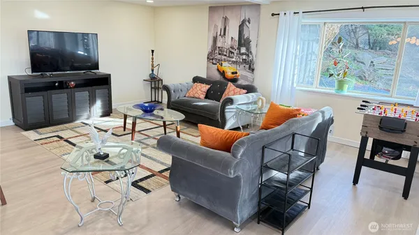 $2,800 | 4422 108th Avenue East, Edgewood, WA 98372