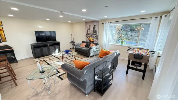 $2,800 | 4422 108th Avenue East, Edgewood, WA 98372