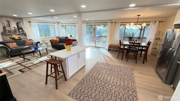 $2,800 | 4422 108th Avenue East, Edgewood, WA 98372