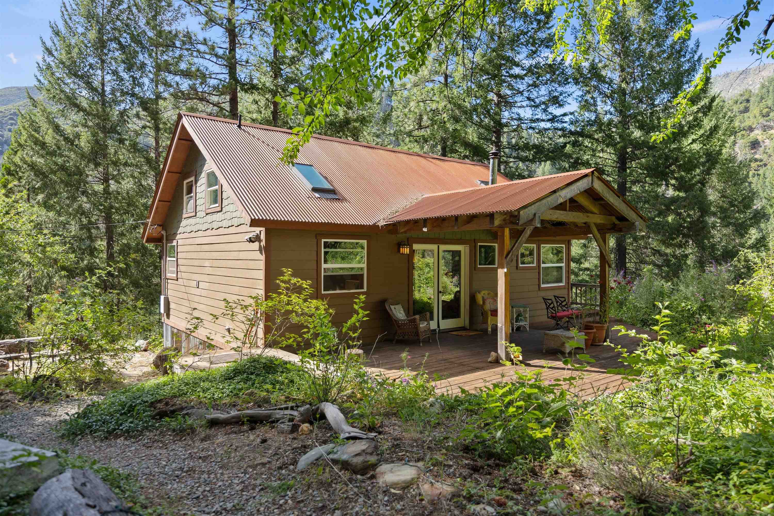 1468 12 Mile Bar Road Belden, CA 95915 - Photo 14 of 44