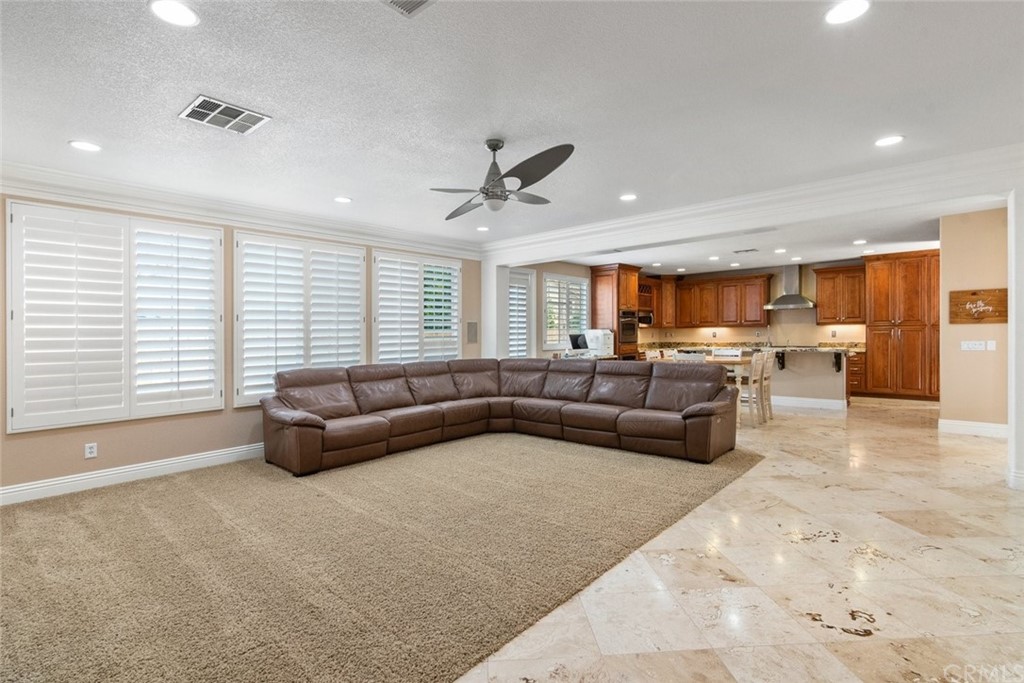 28843 Cloverdale Circle Menifee, CA 92584 - Photo 11 of 40