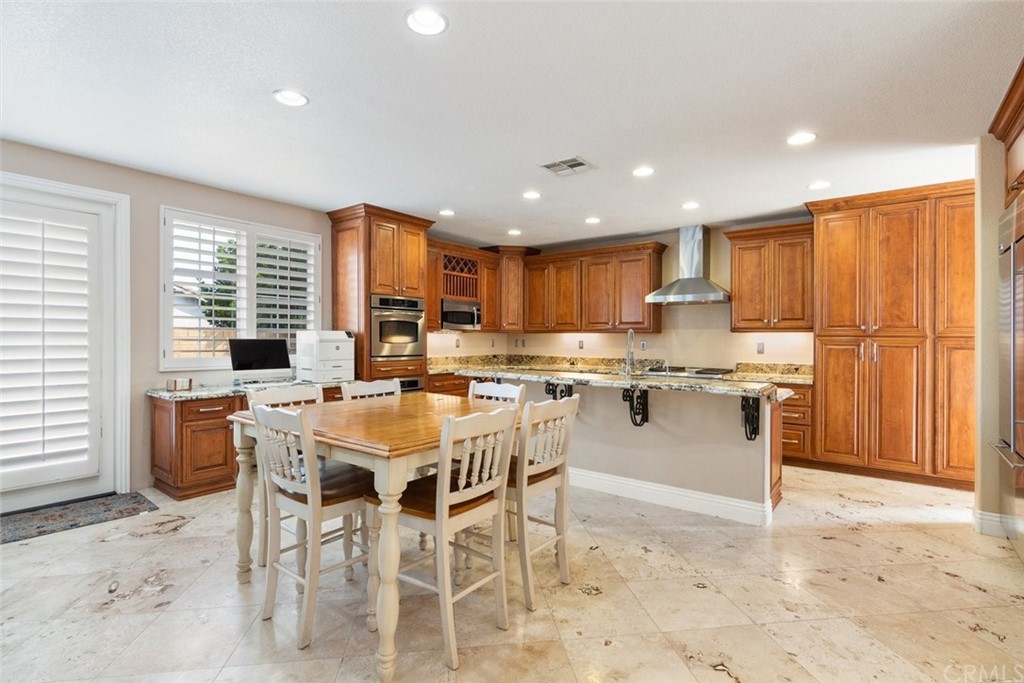 28843 Cloverdale Circle Menifee, CA 92584 - Photo 6 of 40