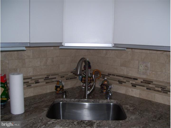 9280 Darlington Road Philadelphia, PA 19115 - Photo 14 of 25 Kitchen