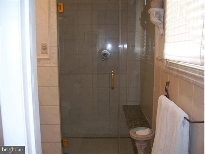 9280 Darlington Road Philadelphia, PA 19115 - Photo 22 of 25 Master Bathroom