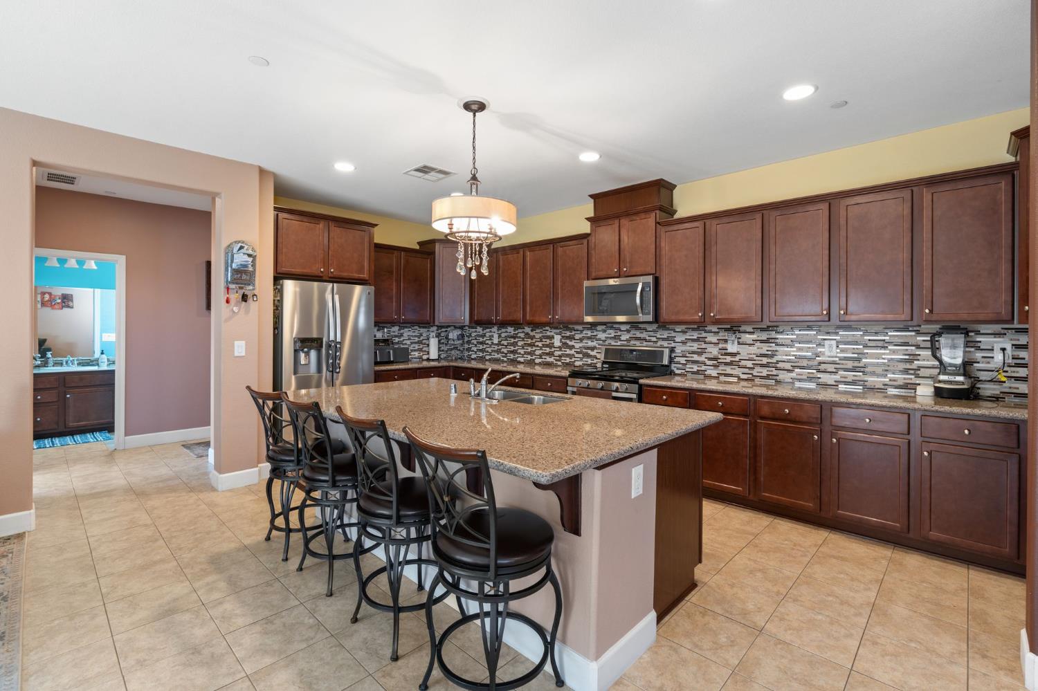 6001 Opera Way Roseville, CA 95747 - Photo 13 of 61