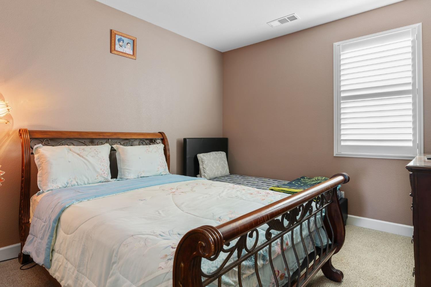 6001 Opera Way Roseville, CA 95747 - Photo 25 of 61