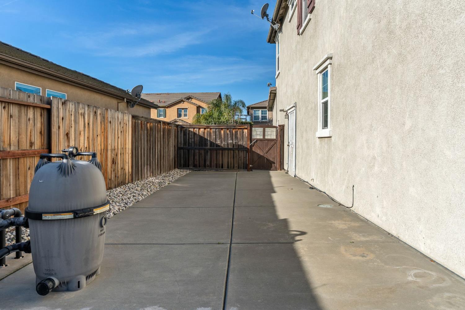 6001 Opera Way Roseville, CA 95747 - Photo 38 of 61