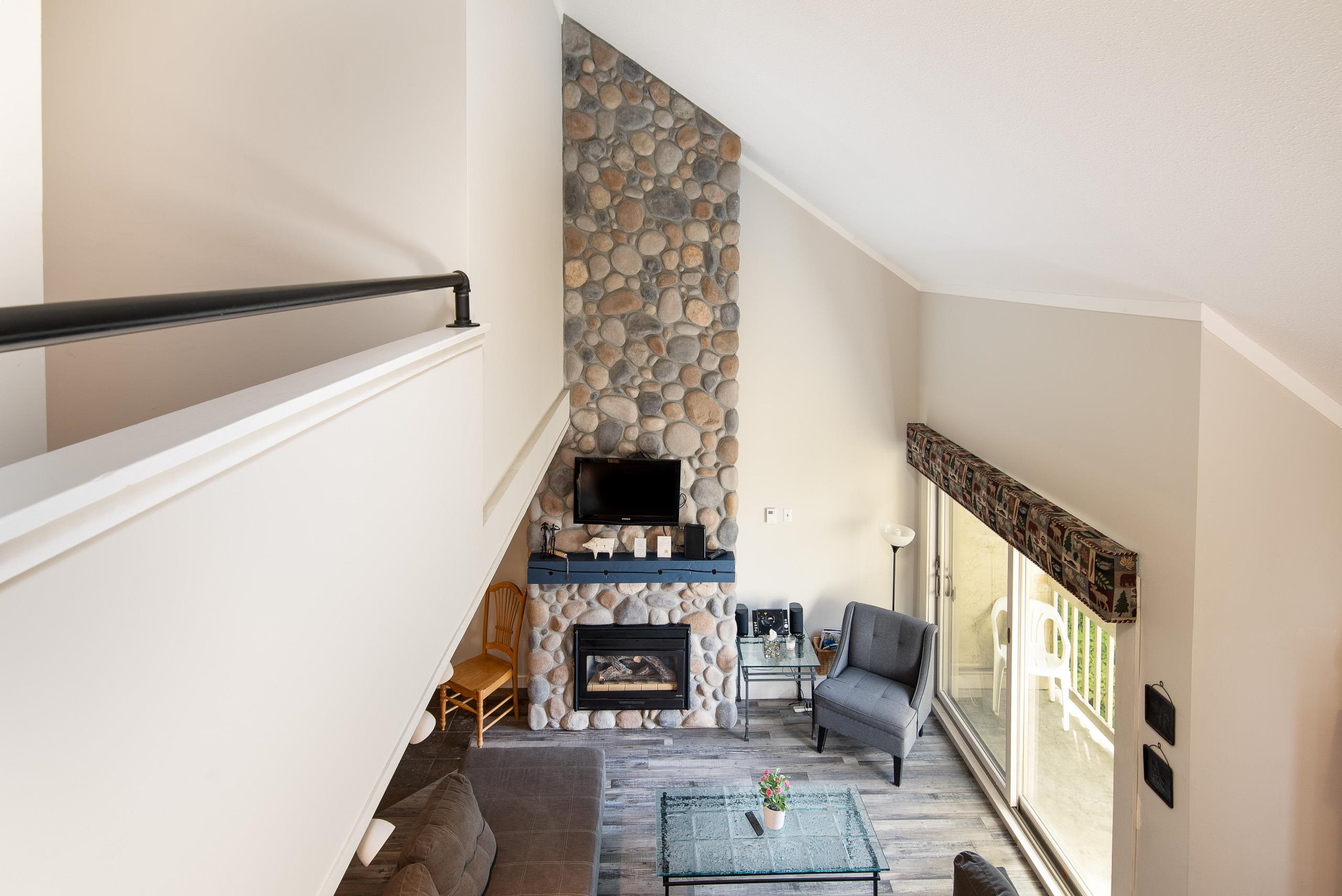 695 East Mountain Road, Unit D8 Killington, VT 05751 - Photo 9 of 23 Gallery Image 9