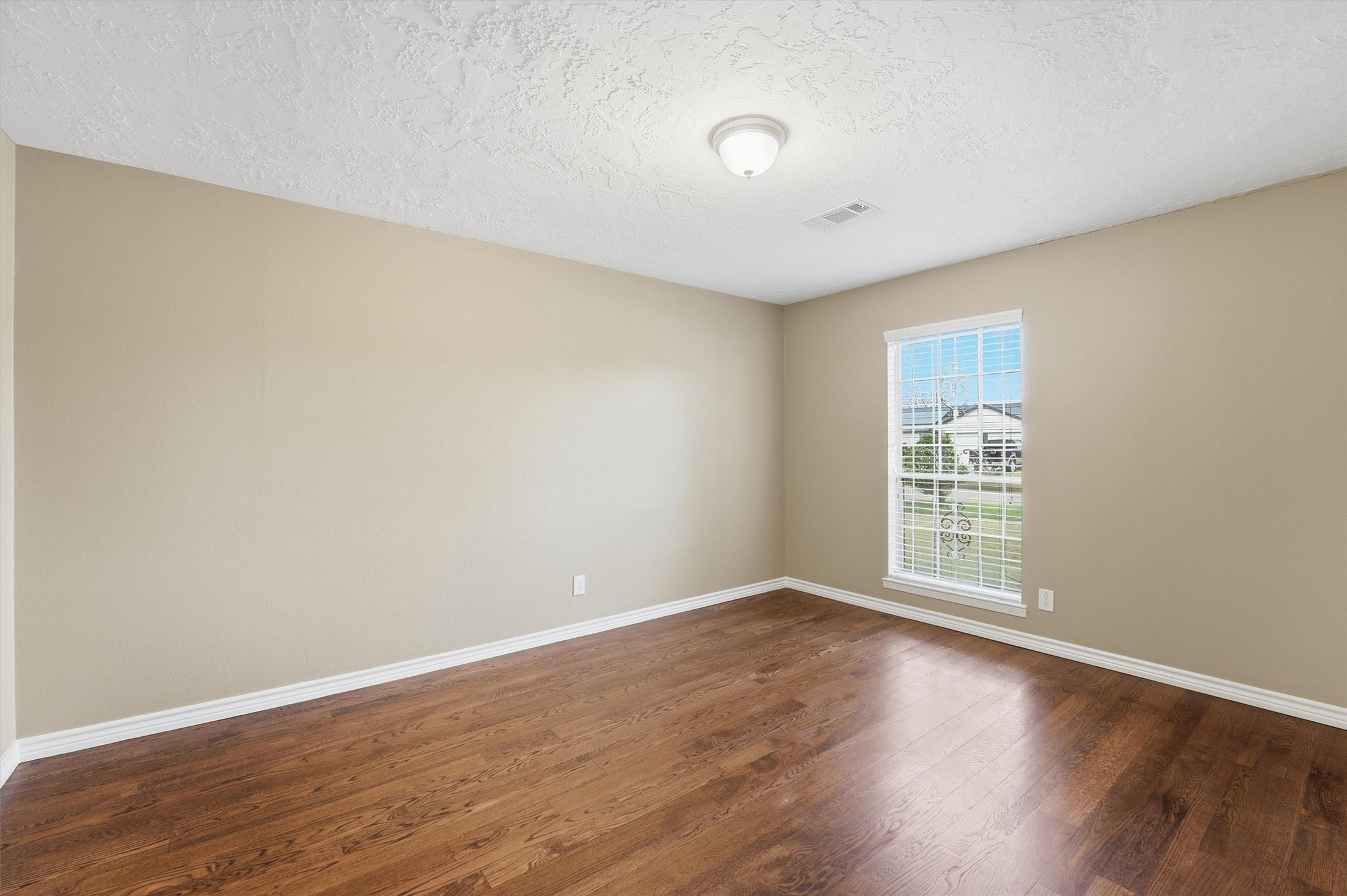 4122 Regency Drive Houston, TX 77045 - Photo 10 of 18