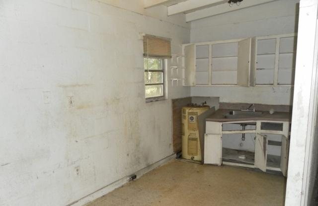 3203 North Ridge Road, Unit 1 Tallahassee, FL 32305 - Photo 7 of 10 Gallery Image 7