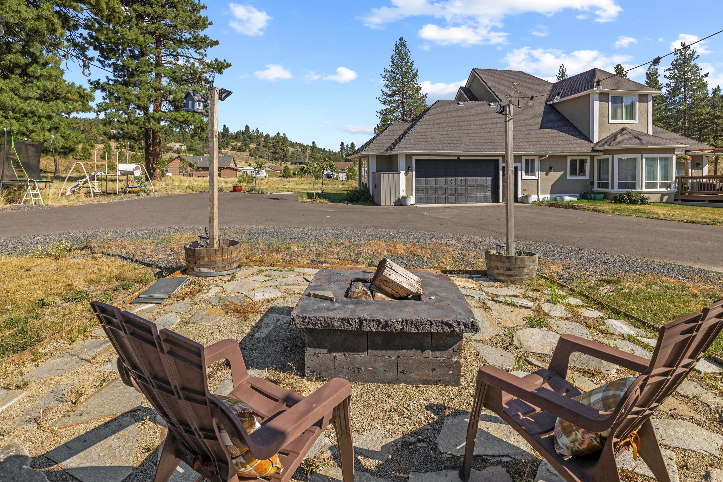 3808 Old Fort Road Klamath Falls, OR 97601 - Photo 86 of 120 front fire pit