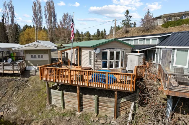 $249,999 | 18617 West Williams Lake Road, Unit 10, Cheney, WA 99004