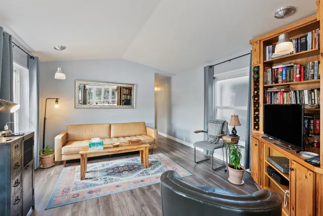 $249,999 | 18617 West Williams Lake Road, Unit 10, Cheney, WA 99004