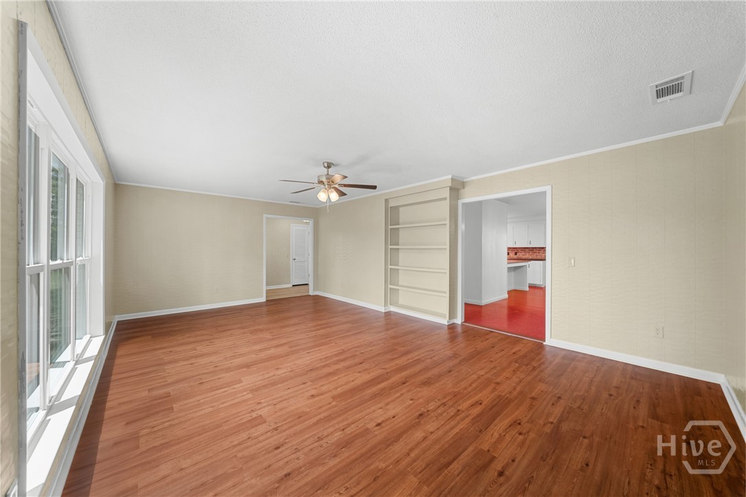435 Runs Branch Road Newington, GA 30446 - Photo 8 of 33 Living Room