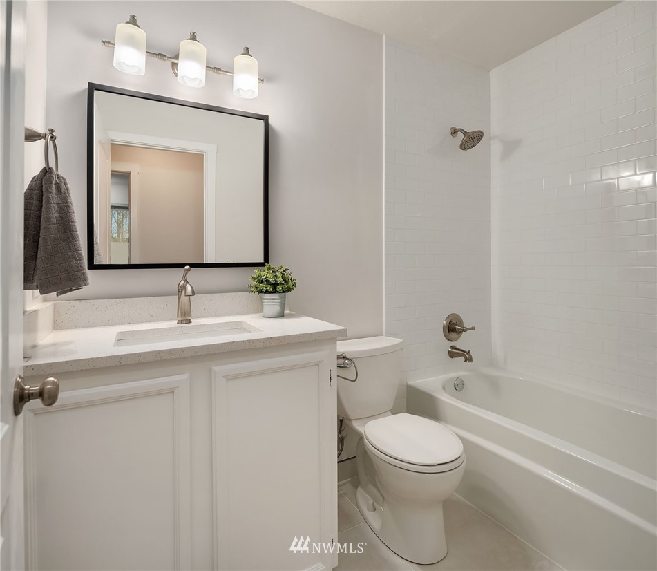 4116 Northeast 6th Place, Unit 3B Renton, WA 98059 - Photo 19 of 26 Gallery Image 19