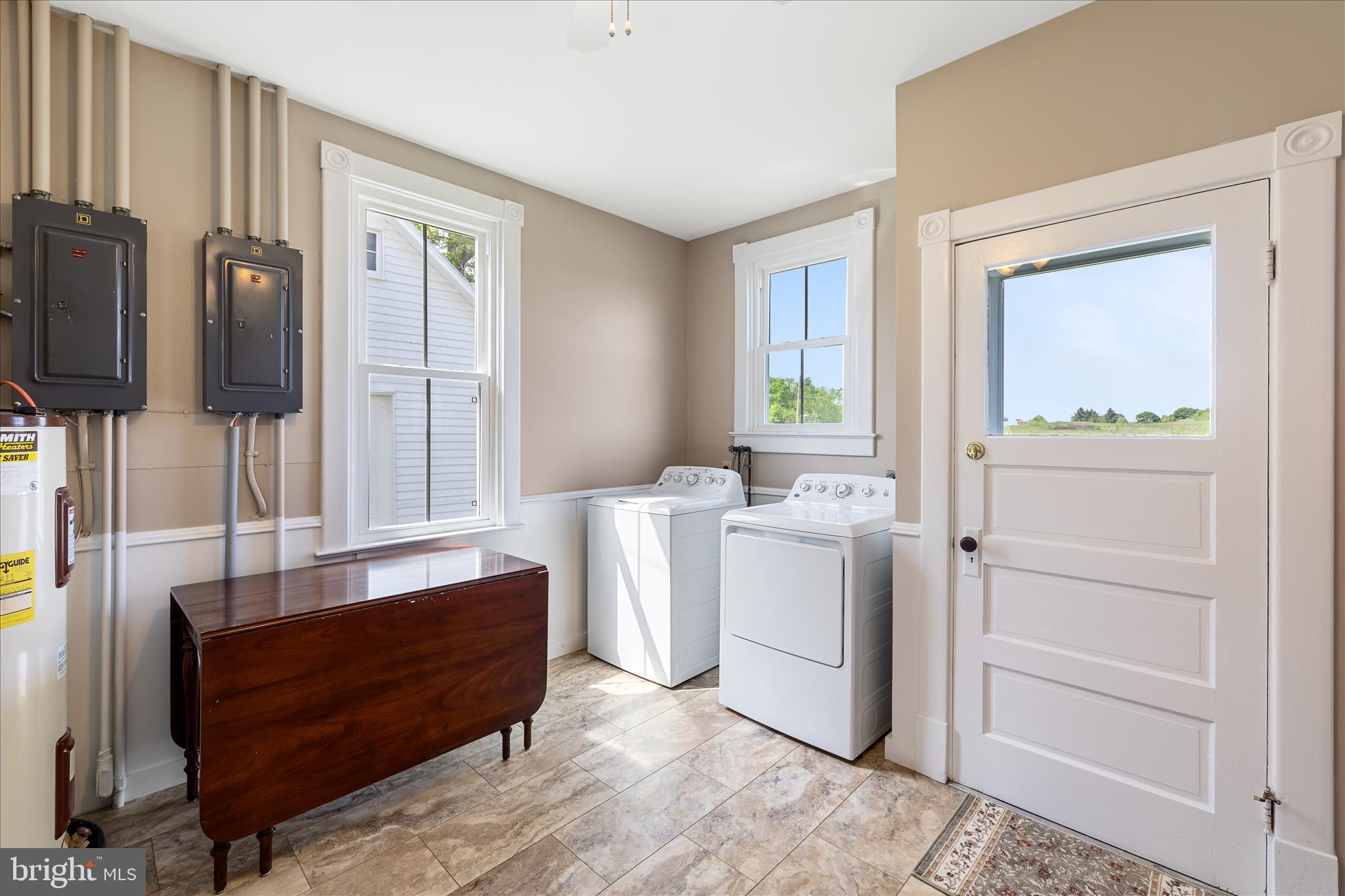5452 Middle Road Winchester, VA 22602 - Photo 18 of 52 a room with a couch and a stove top oven