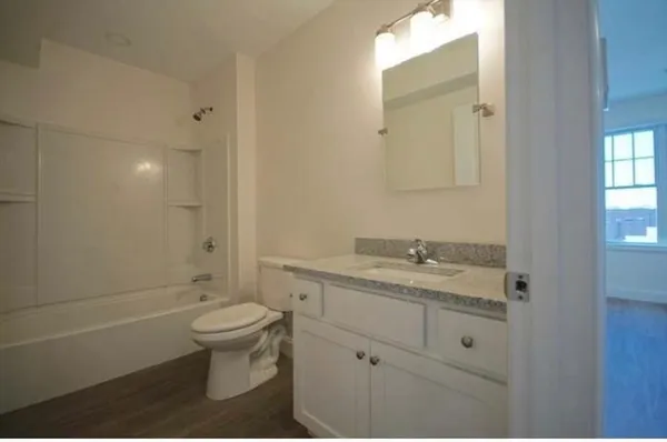 $2,600 | 693 Western Avenue, Unit 400, Lynn, MA 01905