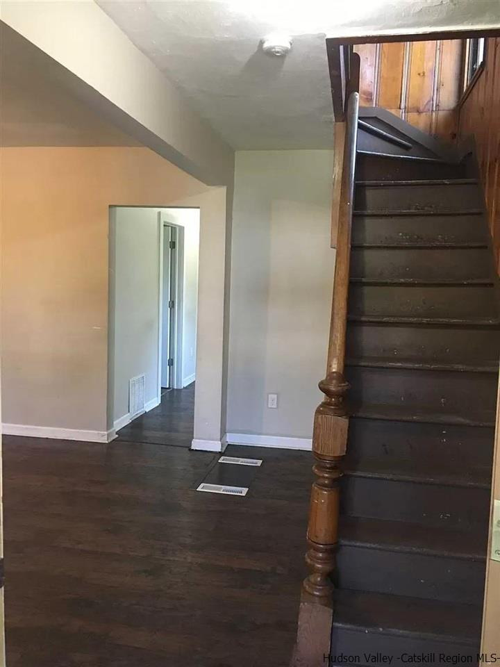 39 Spruce Street Poughkeepsie, NY 12601 - Photo 6 of 20 a view of entryway
