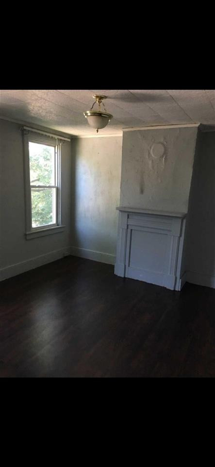 39 Spruce Street Poughkeepsie, NY 12601 - Photo 7 of 20 a view of room