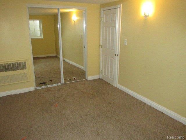 2375 Walton Blvd., Unit 4 Rochester, MI 48309 - Photo 18 of 27 261-942977 - Bedroom 2 (1).JPG