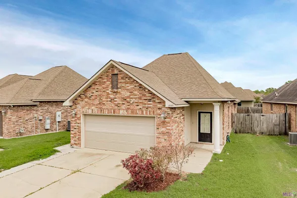 $2,300 | 8645 Abertay Avenue, Baton Rouge, LA 70820