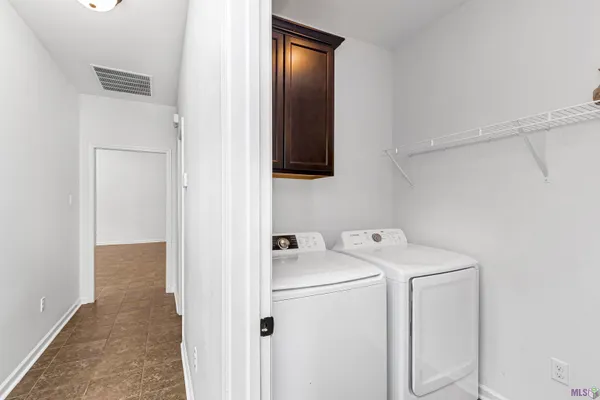 $2,300 | 8645 Abertay Avenue, Baton Rouge, LA 70820