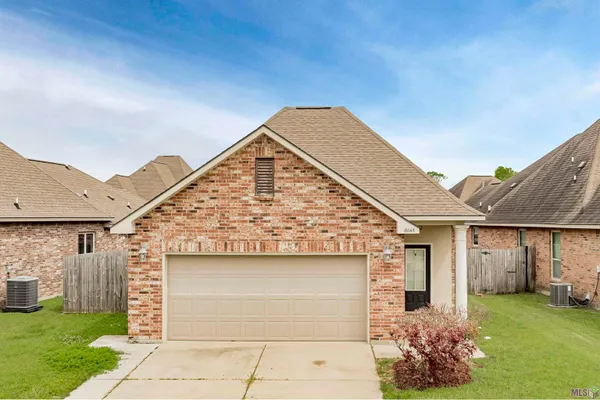 $2,300 | 8645 Abertay Avenue, Baton Rouge, LA 70820