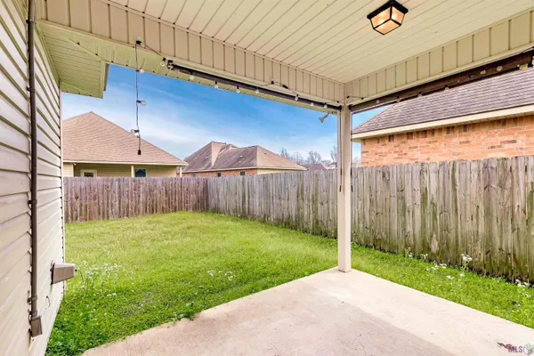 $2,300 | 8645 Abertay Avenue, Baton Rouge, LA 70820