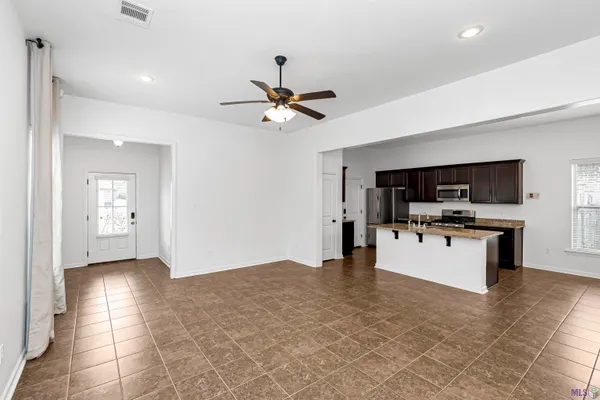 $2,300 | 8645 Abertay Avenue, Baton Rouge, LA 70820