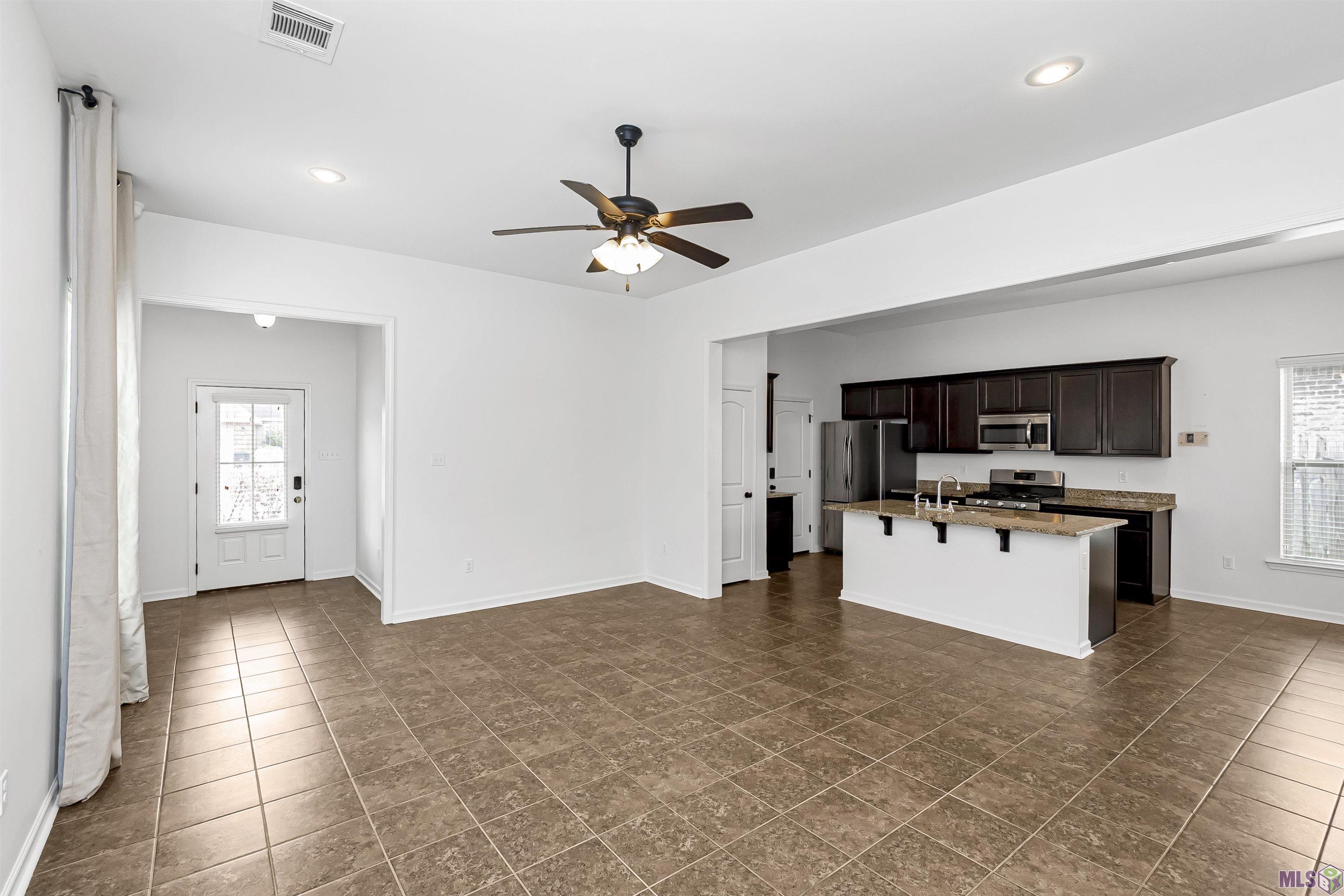 8645 Abertay Avenue Baton Rouge, LA 70820 - Photo 6 of 19